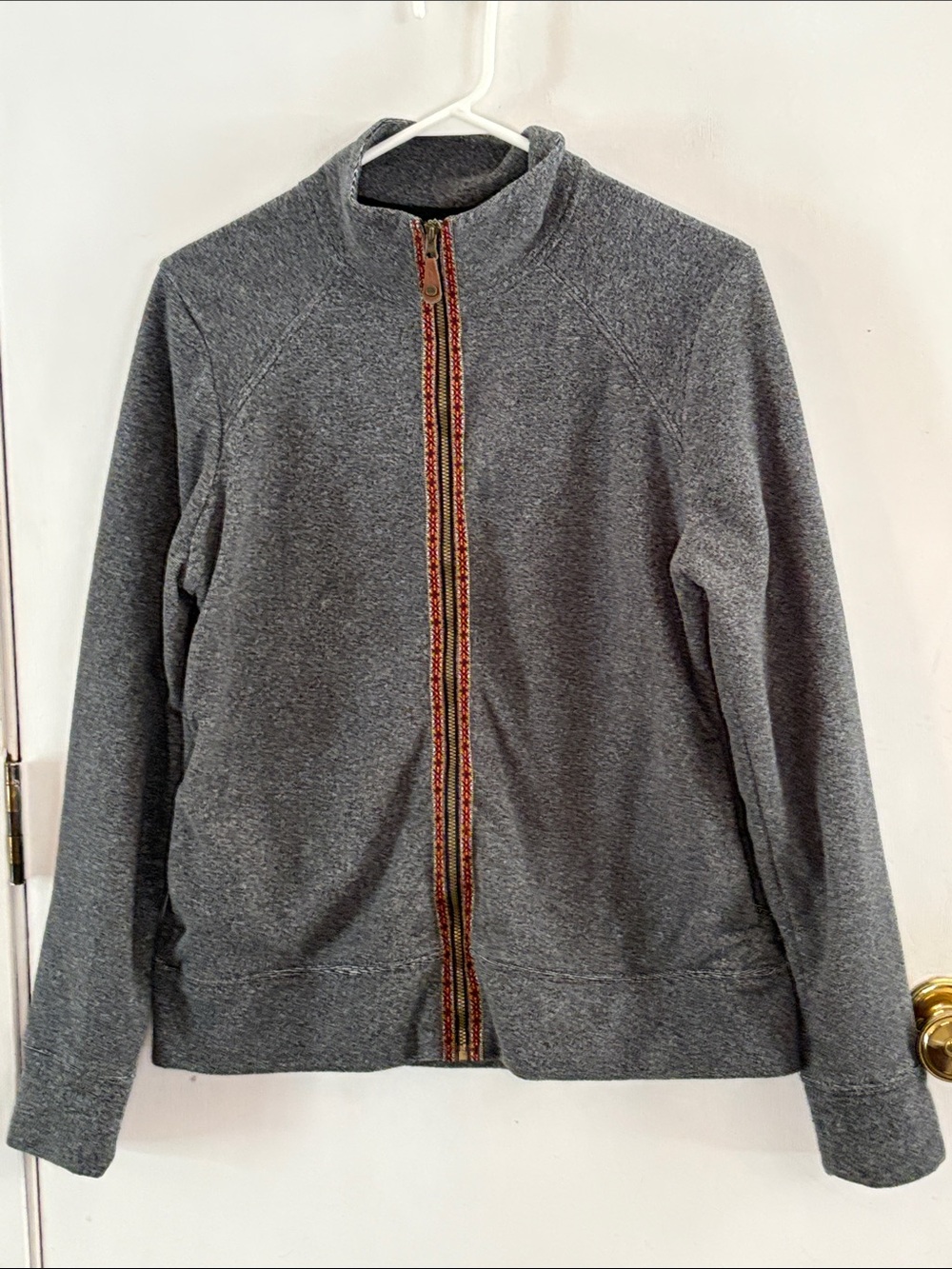 Sherpa Adventure Gear grey fleece zip front jacket Size Large